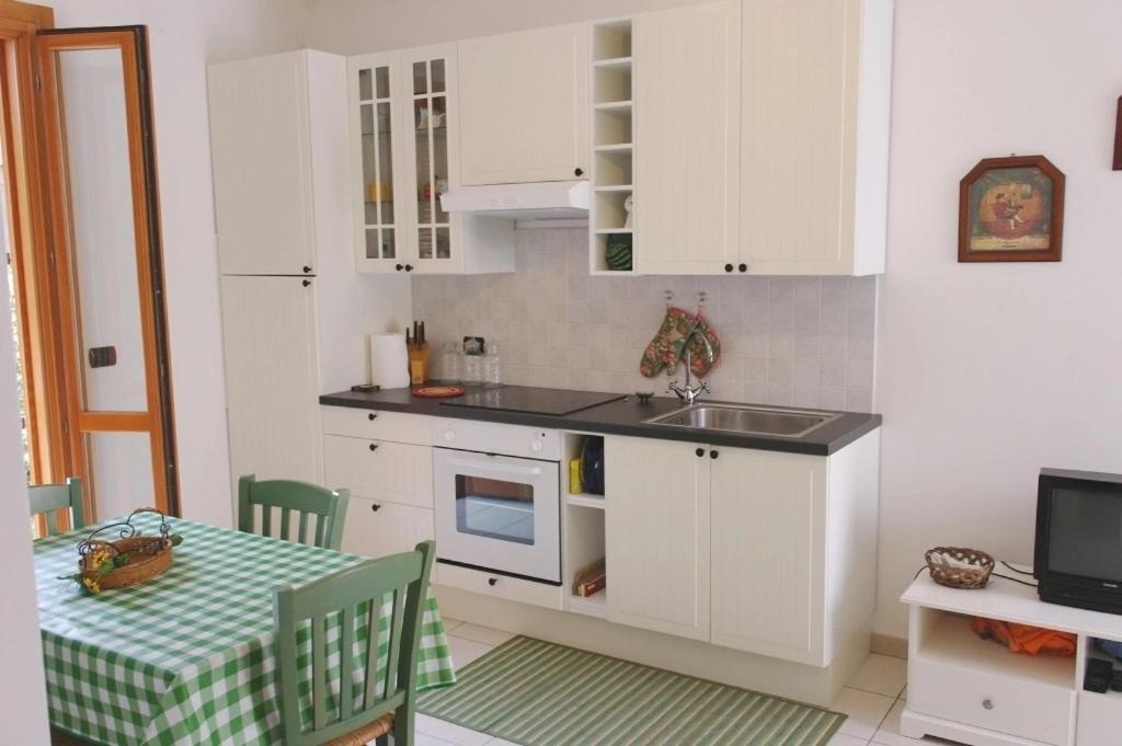 Appartamenti Ginevra Santa Maria al Bagno Bagian luar foto